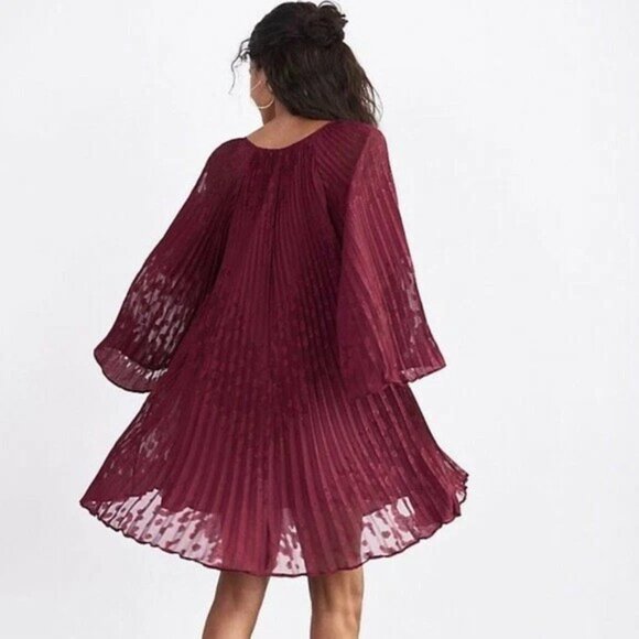 Anthropologie Toulon Pleated Mini Dress Burgundy Size Small - Picture 2 of 9